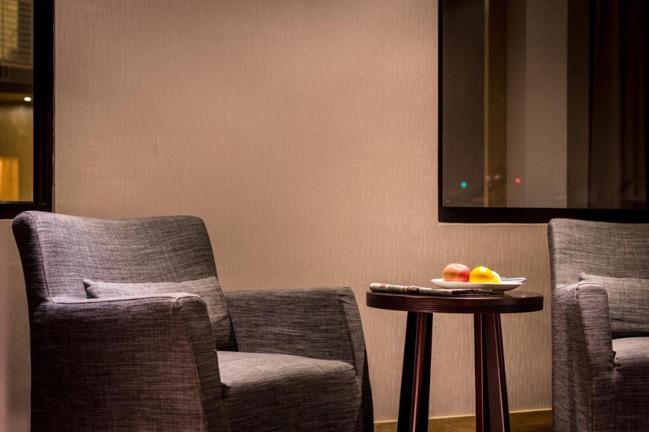 Jai Chateau Hotels & Hostels Tainan Extérieur photo