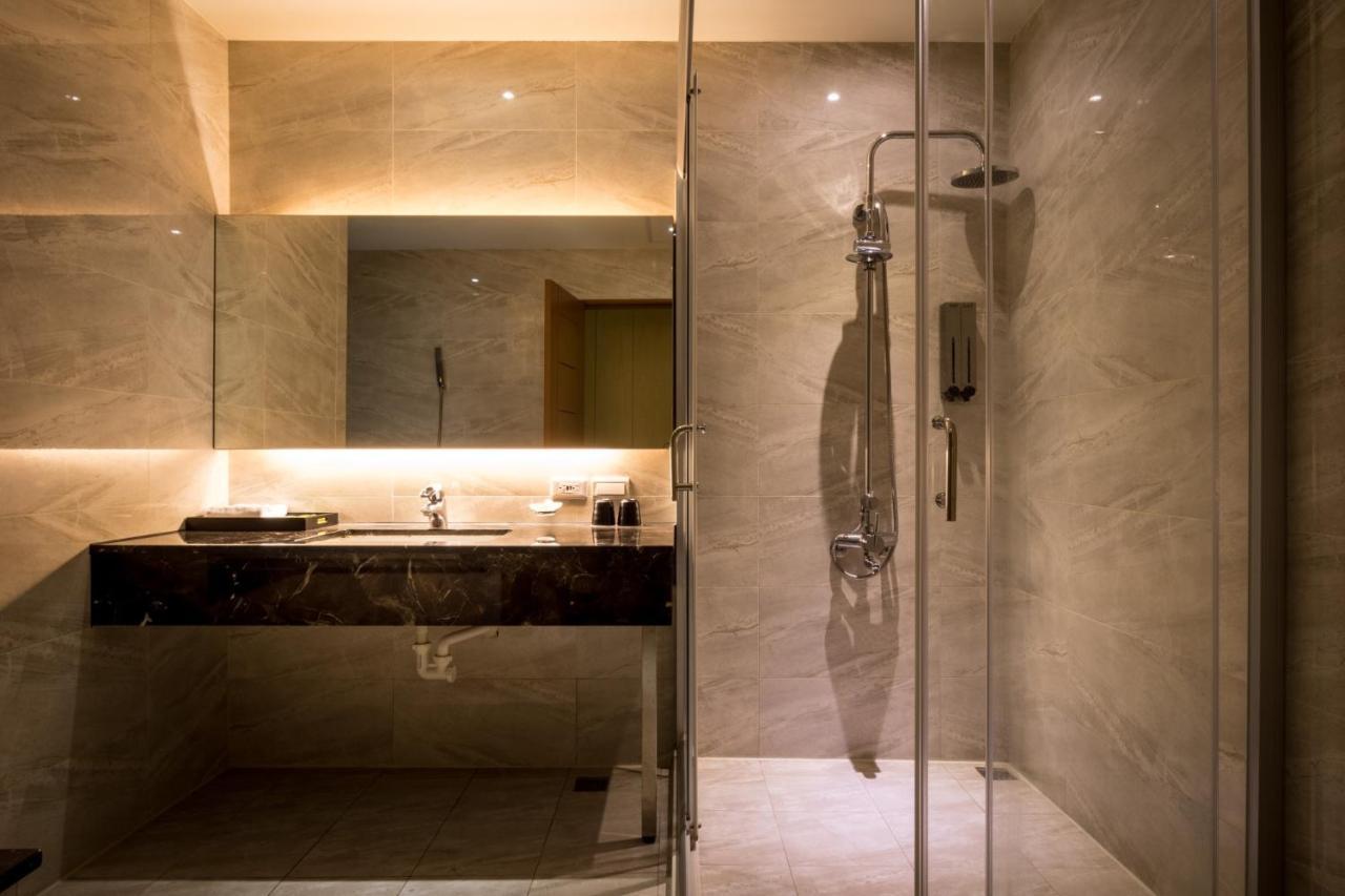 Jai Chateau Hotels & Hostels Tainan Extérieur photo