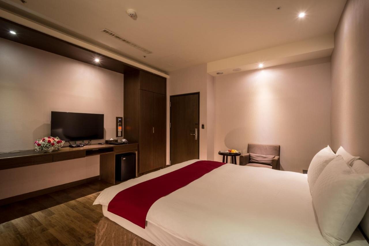 Jai Chateau Hotels & Hostels Tainan Extérieur photo