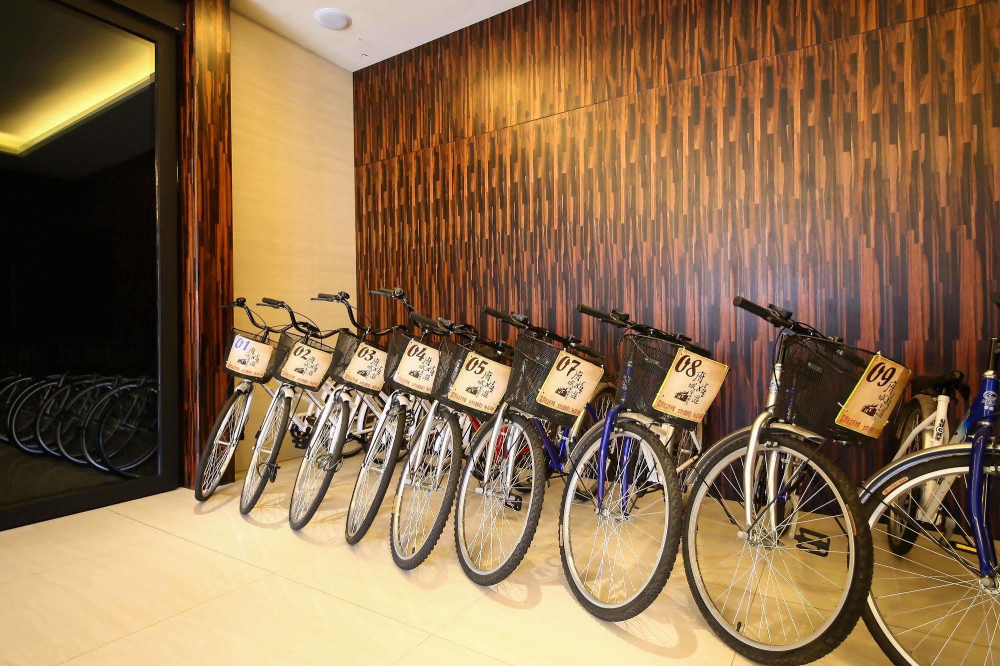 Jai Chateau Hotels & Hostels Tainan Extérieur photo