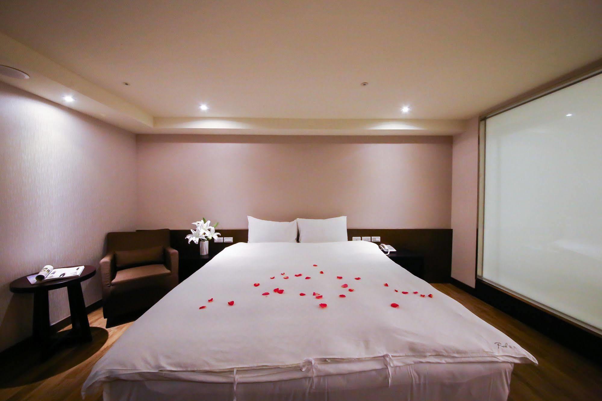 Jai Chateau Hotels & Hostels Tainan Extérieur photo
