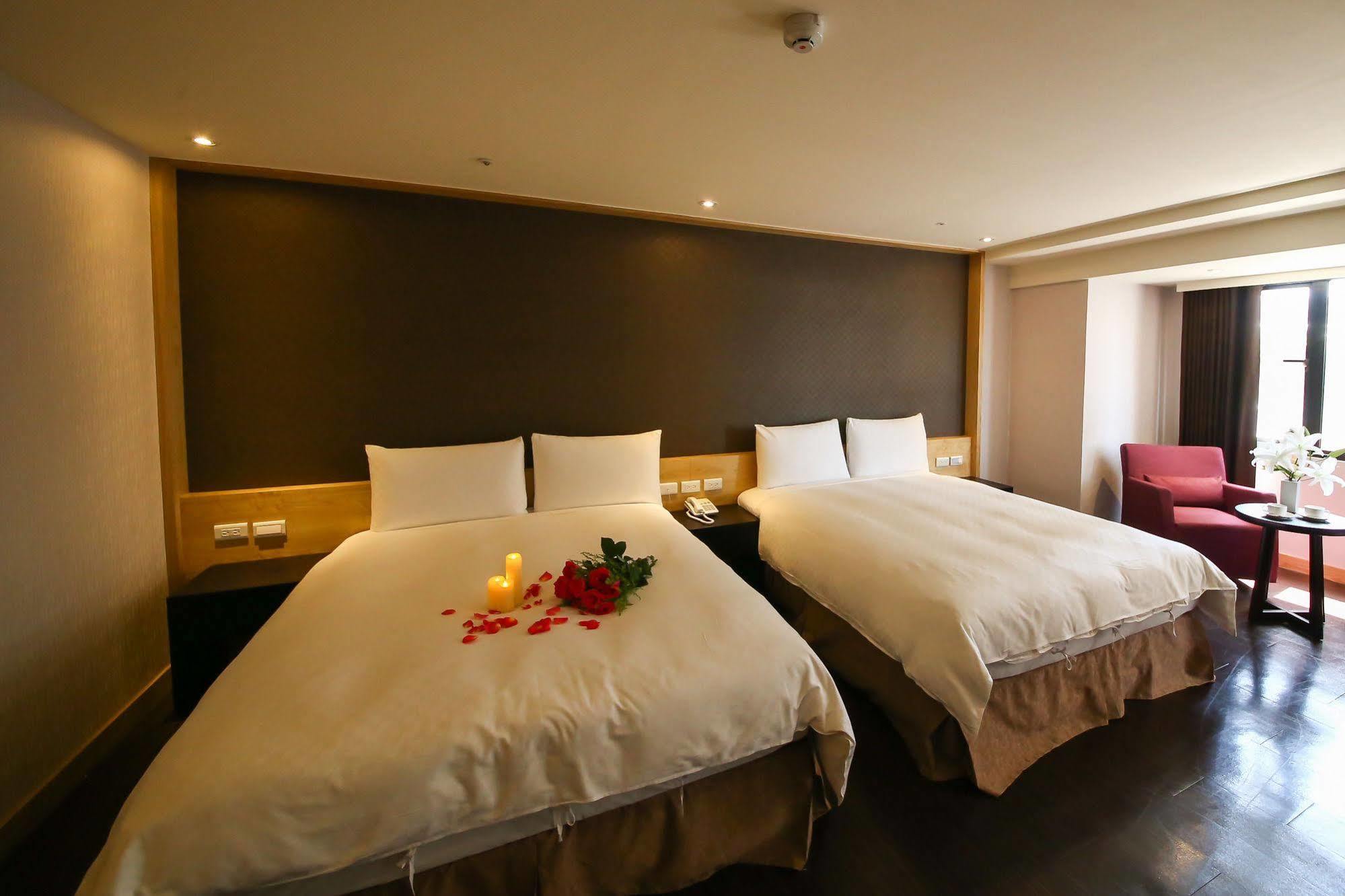Jai Chateau Hotels & Hostels Tainan Extérieur photo
